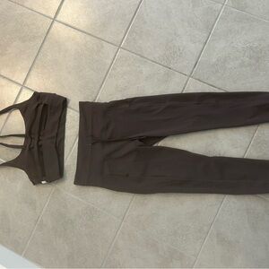 Vuori all the feels legging and Yosemite long line bra